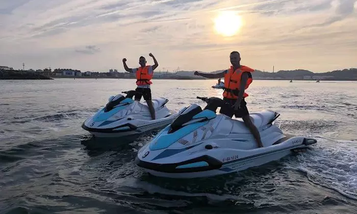 Excursión de 30 o 60 minutos en moto de agua con opción a paddle surf