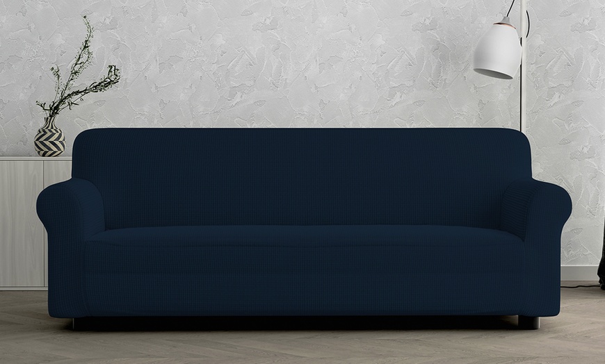 Image 14: Elastische stoel- of bankhoes 'Leslie'