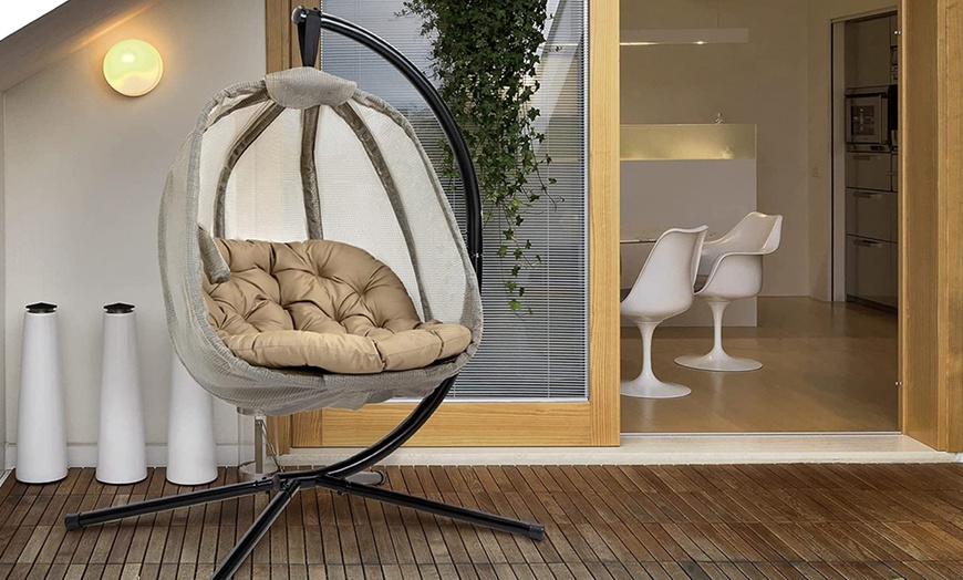 Image 6: Outsunny Hanging Egg-Shaped Chair