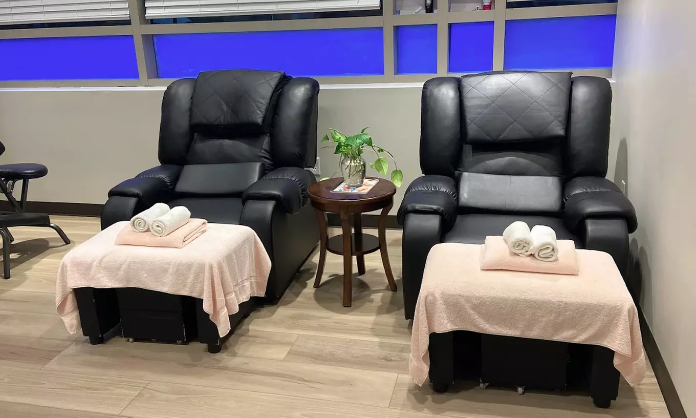 Relax w/ Solo/Couples Full Body Massage w/ Express Facial/ Body Scrub