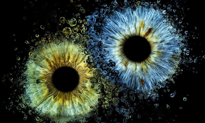Image 4: Fotografía artística del iris del ojo con impresión en 15 x 20 cm