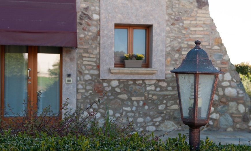 Image 13: Pozzolengo: camera con colazione e biglietti per Parco Termale Garda