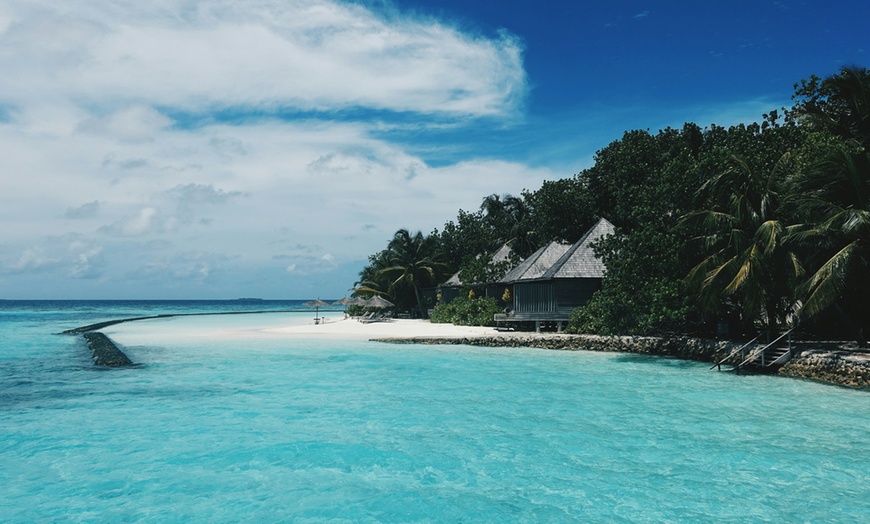 Image 3: ✈ Maldives: 3, 5, or 7 Nights with Hotel Stay, Flights & Car Transfers