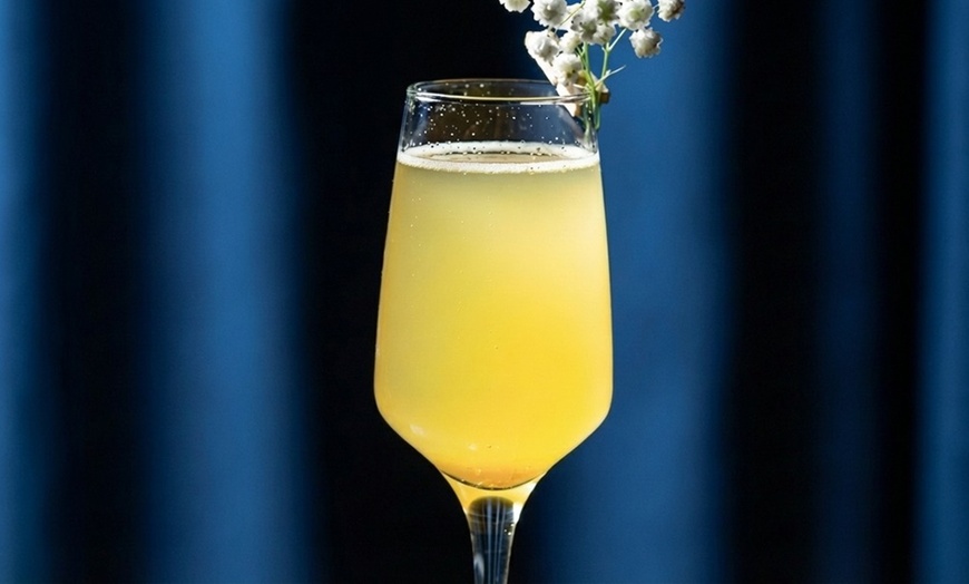 Image 4: Get 3 Course Dinner For 2 or 4 w/Cocktails or $50/$100 Dining Credit