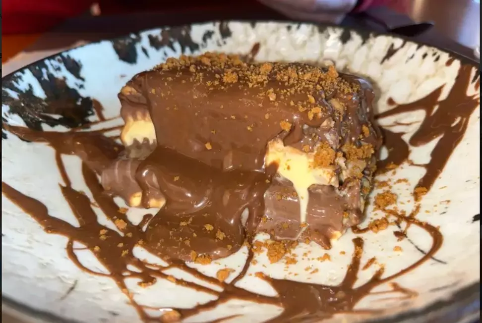 Menú para 2 o 4 con entrantes, principales, postres y bebidas