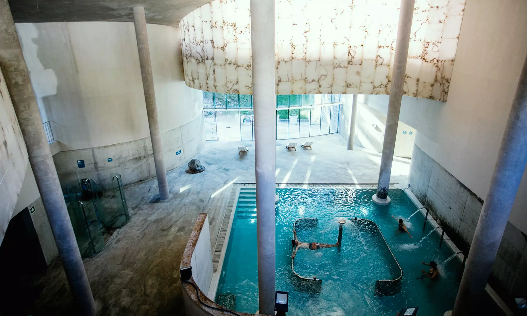 ¡Llegó el momento de cuidarte! Circuito termal para 2 personas con opción a masaje y almuerzo en Balneario de Panticosa! - Primary Image