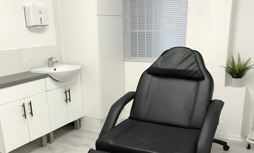 Image 5: Platelet-Rich-Plasma Hairloss Treatment 