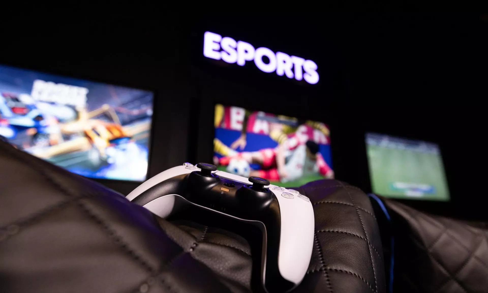 45 oder 90 Min. SOCCERBEAT für 1 Person: Fußballwelt mit 13 Spielzonen für Spiel & Wettbewerb (bis 32% sparen)