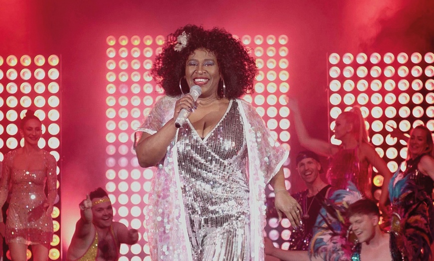 Image 8: VELVET – The Show: 1 Bestplatzticket vom 31.05.2025-28.06.2025