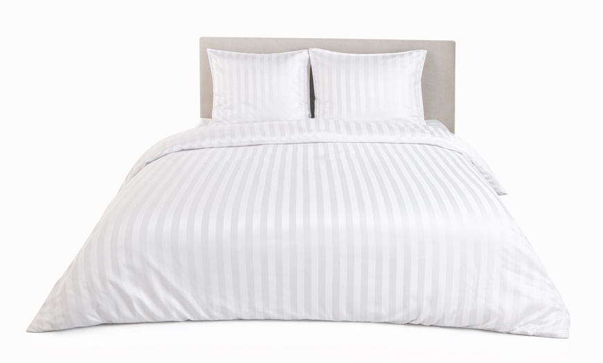 Image 6: Set di biancheria da letto in raso di microfibra