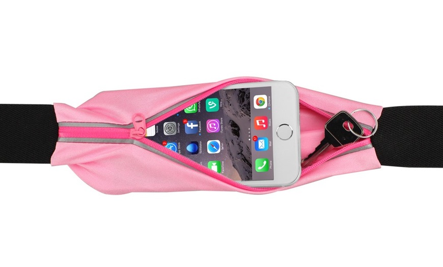 Image 4: Smartphone Pocket Running Belt