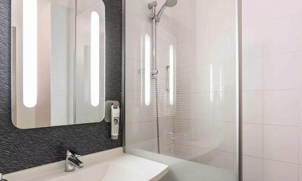 Thonon-les-Bains : chambre double avec petit-déjeuner en option