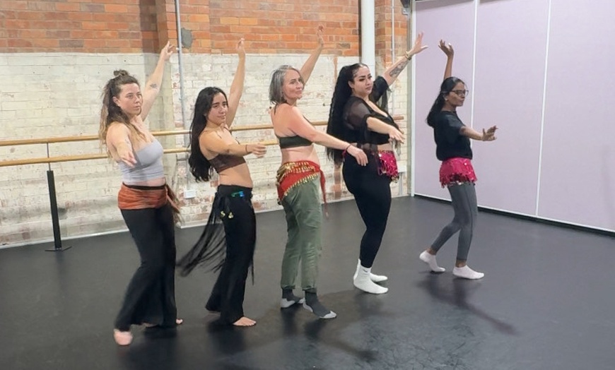 Image 1: Join & Learn 4 Weeks Course Belly Dance Class for One or Two People  