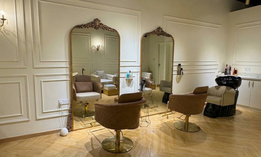 Image 2: Wash & Blow-Dry, Roots Color, Rinagae, Toner w/ Wash & Blow-Dry & More