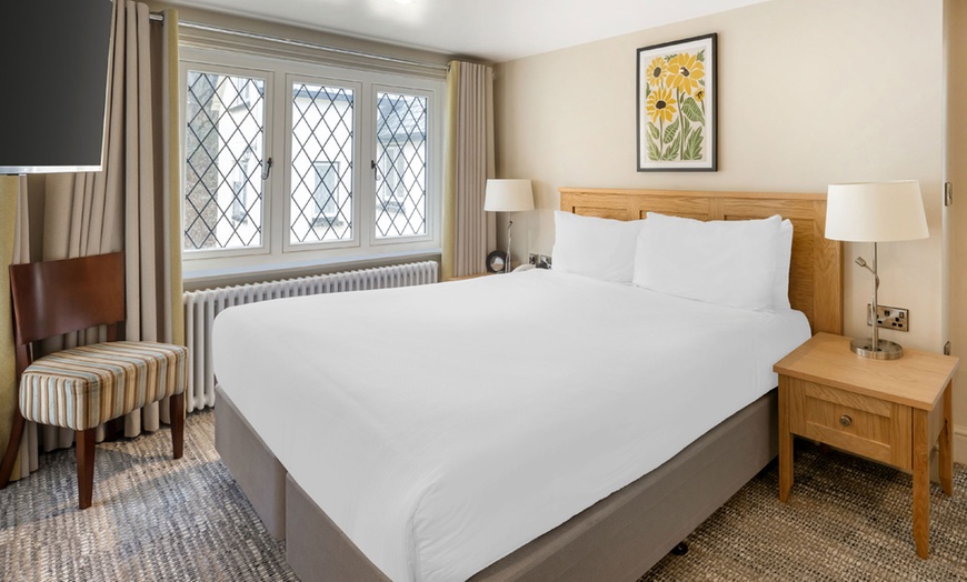 Image 16: Rolling Hillside Retreat in Devon: Scenic Apartment Stay up to 6