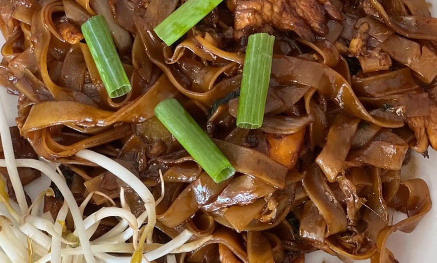 Image 7: Savor Authentic Thai Flavors with Dining Credits for Food & Drinks