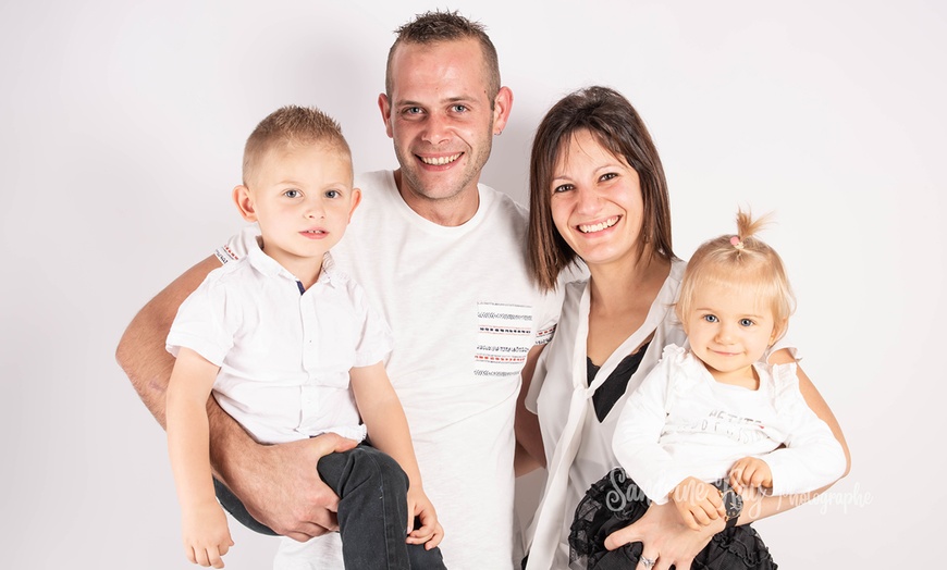 Image 7: 1 portrait de famille dans 1 studio photo avec Mon portrait de famille