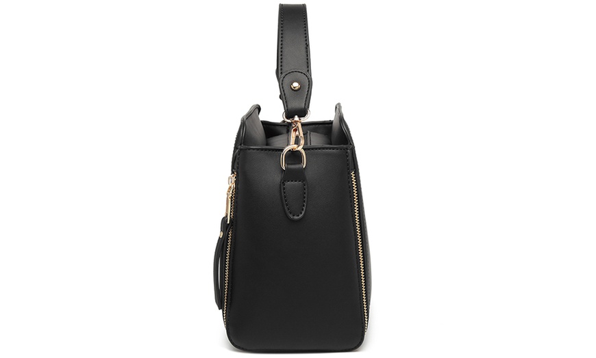 Image 9: Classic Women's Crossbody Bag