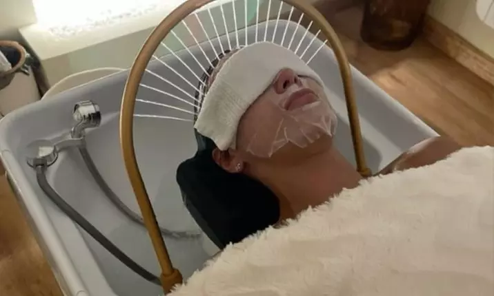 Head spa a elegir de hasta 75 min. con masaje, bebida y bombones