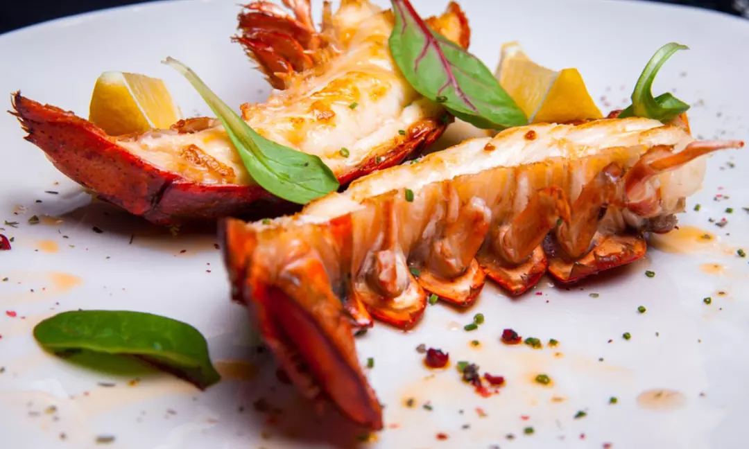 Menu "Homard Bleu" à Alchimie By Chaps avec champagne en option