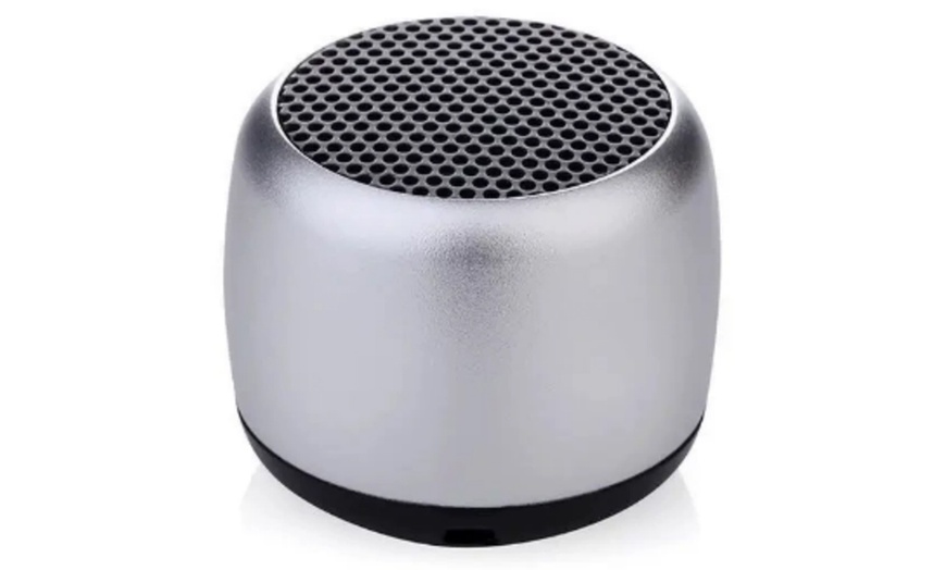 Image 6: Portable Bluetooth Speaker, 3D Surround Sound & Built-In Microphone