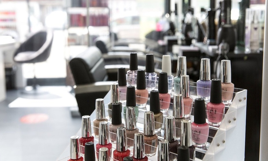 Image 9: Experience Relaxation with a 30-Min or 60-Min Thai Massage Sessions