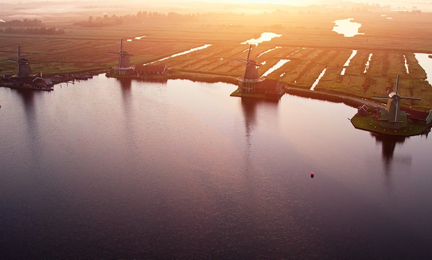 Image 23: Vaar langs iconische molens en ontdek geheimen van de Zaanse Schans