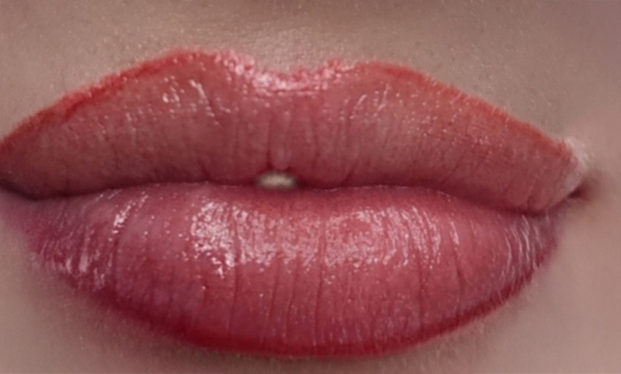 Image 7: Beauté du regard ou des lèvres avec microblading, candy lips ou autres