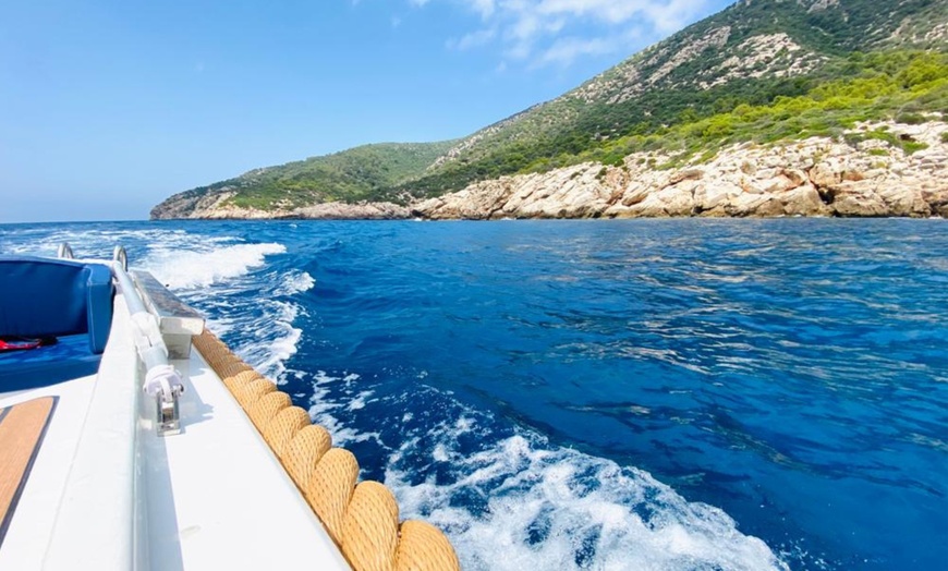 Image 2: Hasta 19% de dto. en Alquiler de lanchas motoras en Boats And Joy