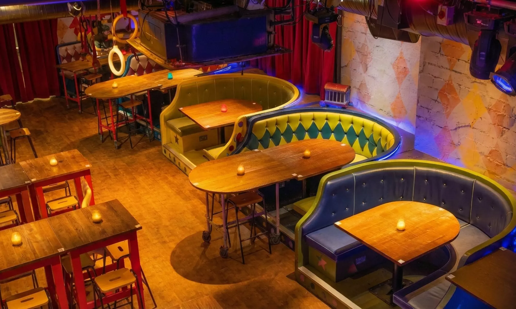 Cocktail Masterclass -2 Cocktail, Glass of Fizz & Shot Each -1, 2 or 4