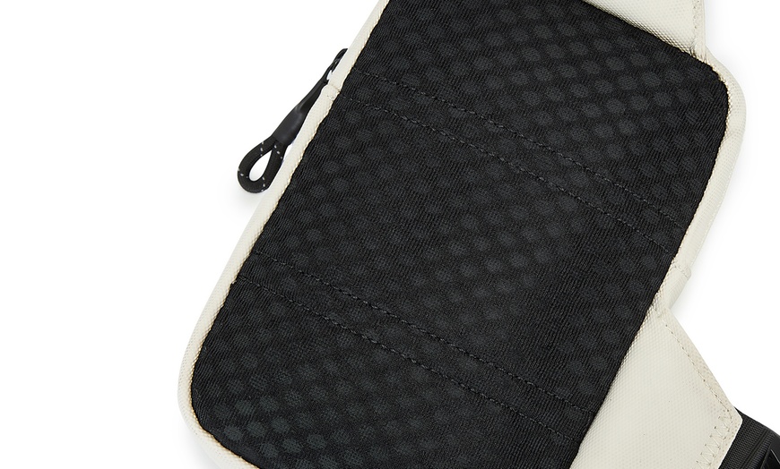 Image 36: Men's Lightweight Dalily Crossbody Bag 