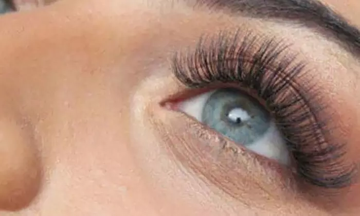 Extensiones de pestañas pelo a pelo con acabado a elegir para 1