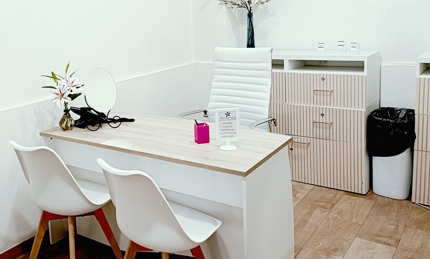 Image 5: Hollywood peel facial con láser Picosure, skin scrubber y vitaminas