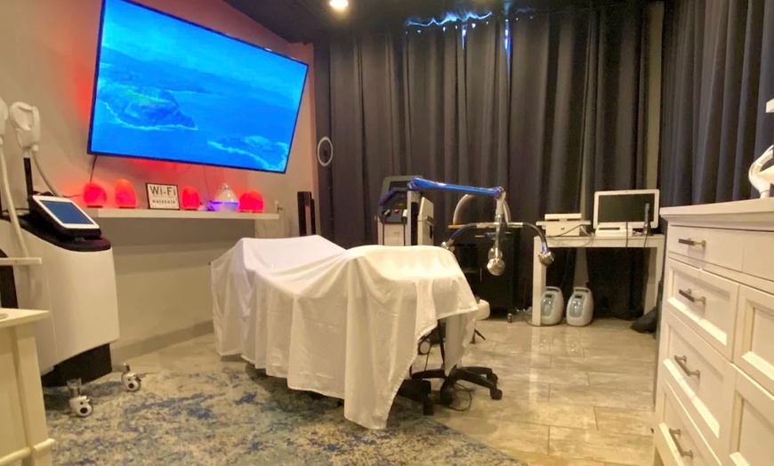 Image 7: Experience Loma Laser's hair removal with up to 75% off