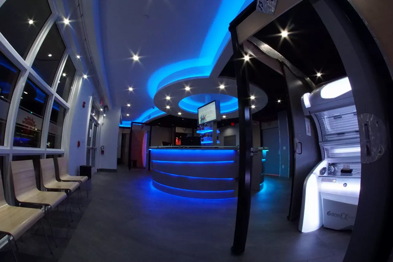 Choose from "The Grand Tour" Tanning Bed or VersaSpa Spray Tan