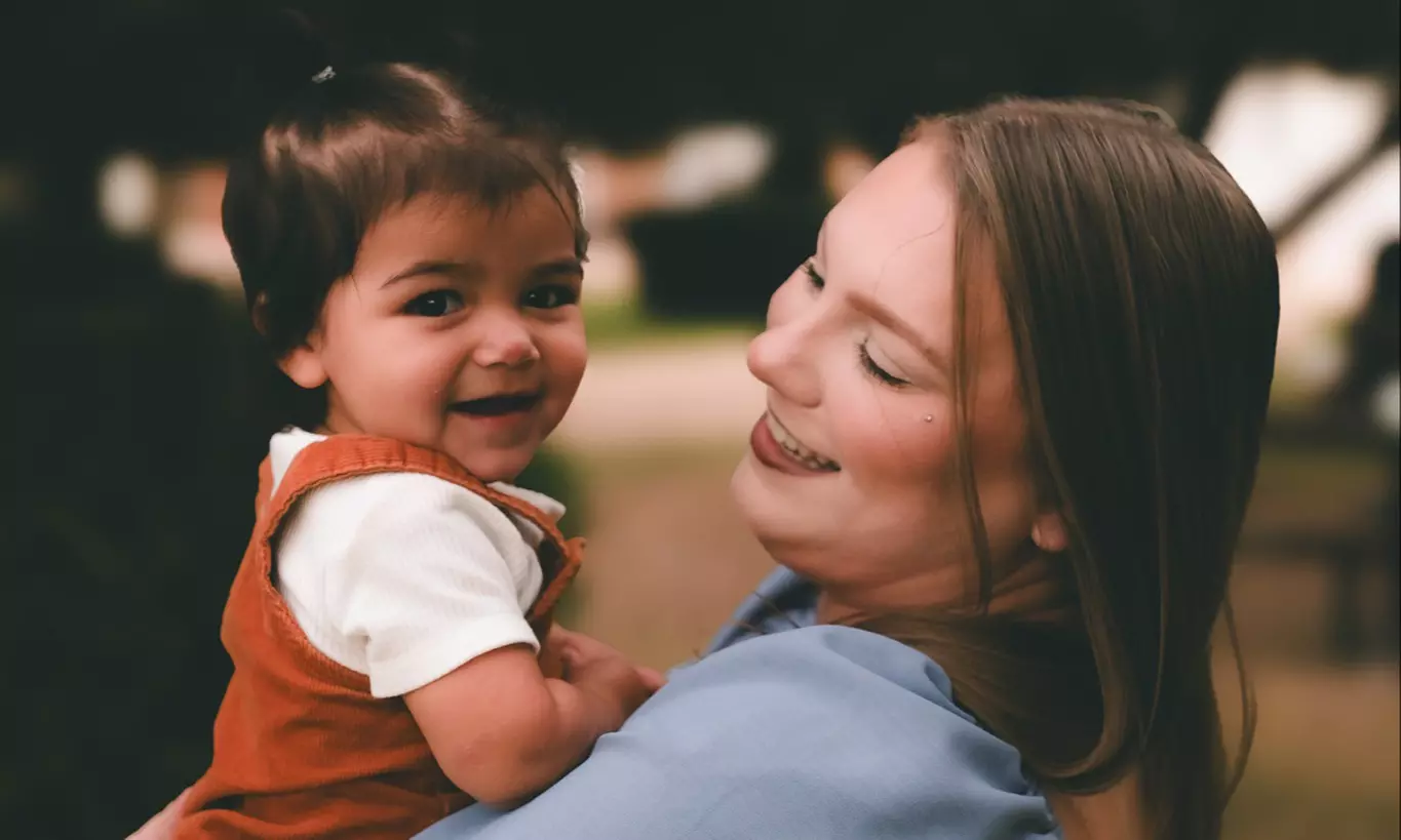 Outdoor Photography Sessions — 60 or 90 Minutes with Photo Package