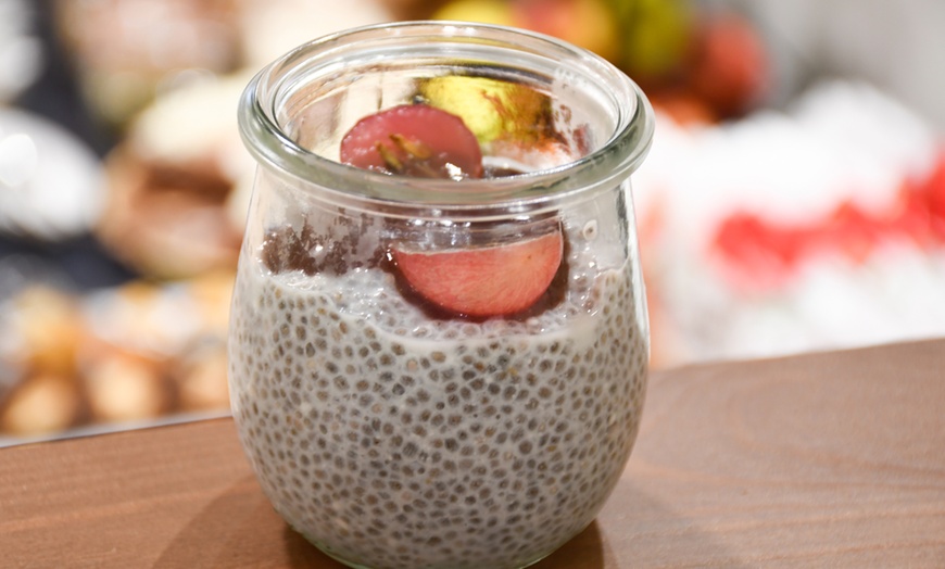 Image 30: Menú brunch para 2 o 4 personas con platos dulces y salados y bebidas