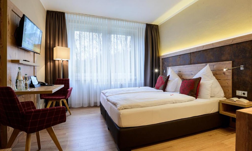 Image 1: Thüringer Wald: 2 Nächte inkl. Halbpension und Wellness