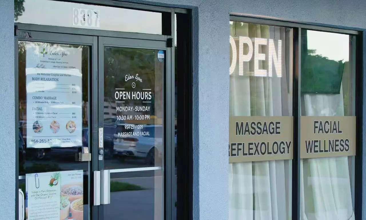 30-Min Full Body Massage w/Aromatherapy, Hot Stones, Hot Towel, & More