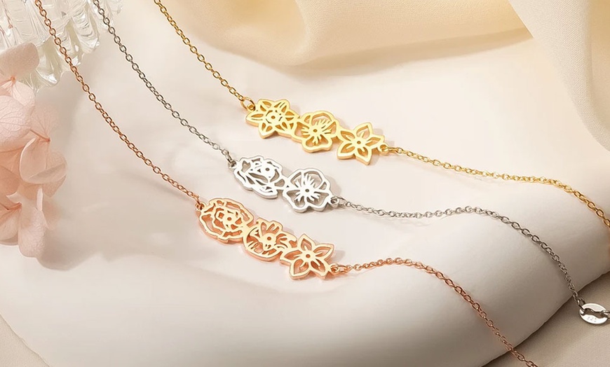Image 9: Personalised Birth Flower Necklace