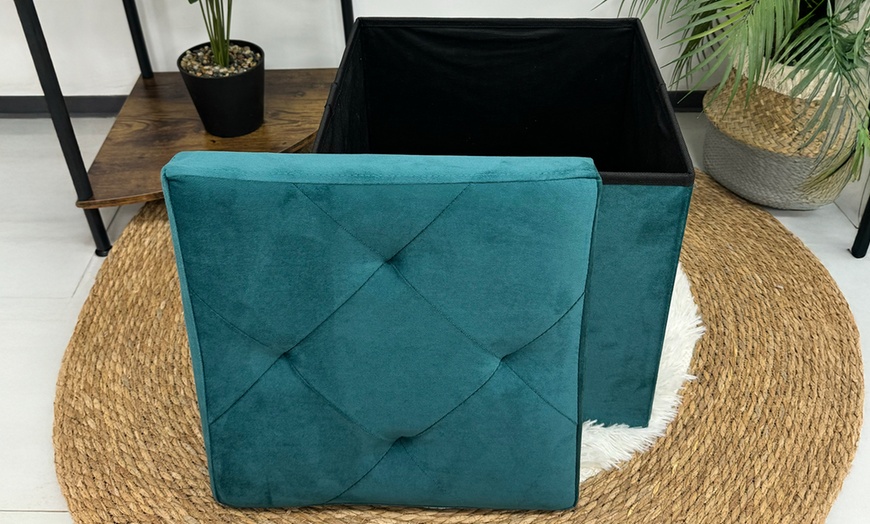 Image 2: Pouf carré de 38 cm en velours Milo