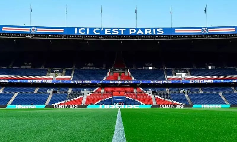 Paris à deux : activité au choix et nuit magique dans la Ville Lumière