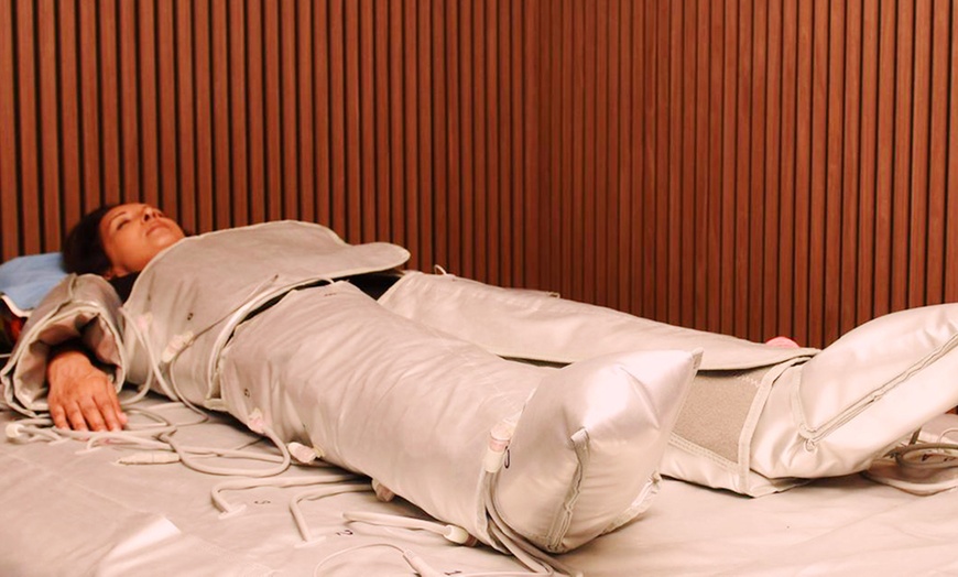 Image 2: Verfrissend ijsbad, cryo en compressie sessie voor energie en herstel