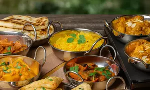 Menu indien avec plat, naan et boisson pour 2 ou 4 pers. avec Confluence Tandoori à Lyon (jusqu'à 35% de remise)