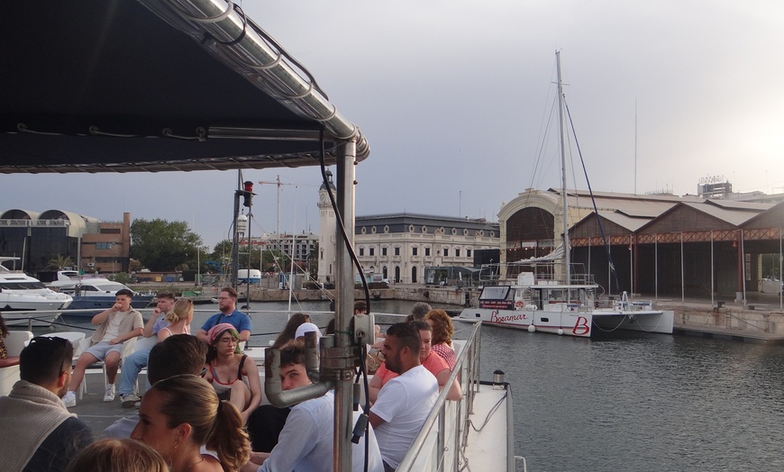 Image 8: Salida en catamarán con degustación de mejillones para niño o adulto