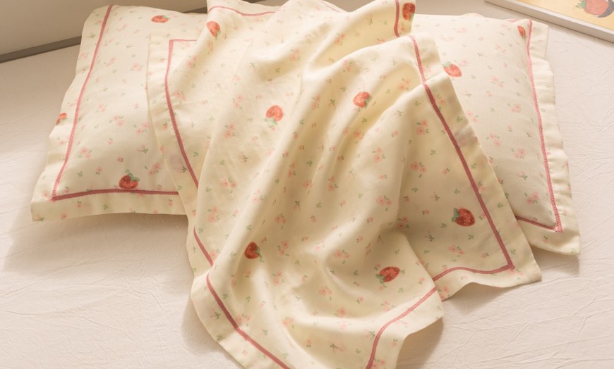 Image 8: Breathable Pure Cotton Kids Pillowcase Pair