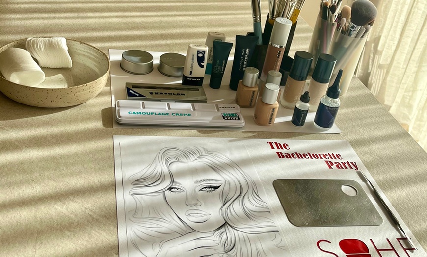 Image 4: Aprende a maquillarte con este completo curso para 2, 3 o 4 personas