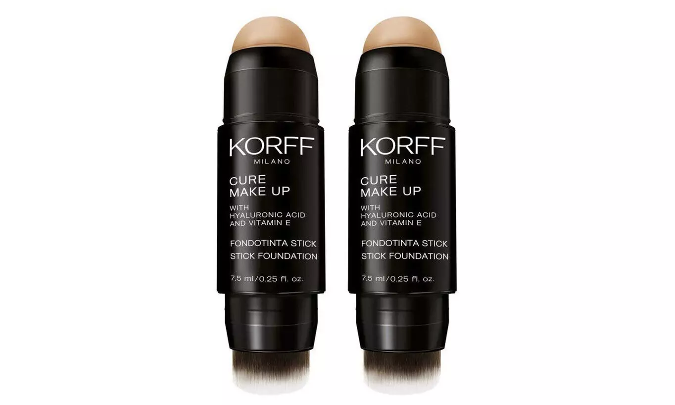 1 o 2 fondotinta stick di Korff con acido ialuronico e vitamina C
