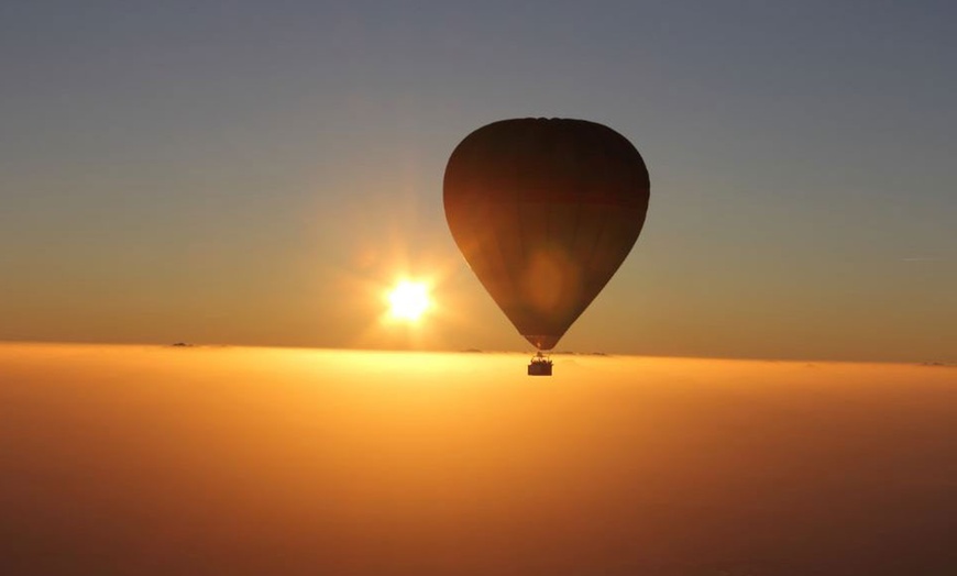 Image 16: Hot Air Balloon Ride