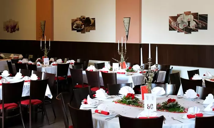 Schnitzel nach Wahl inkl. frischer Salat vom Buffet für 2 - 4 Personen